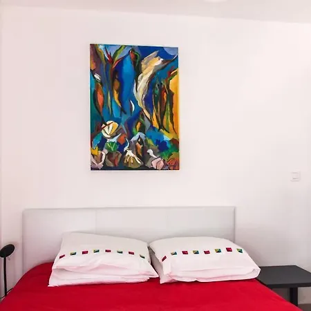 Lumineux Avec Terrasse Jardin Et Acces Piscine *