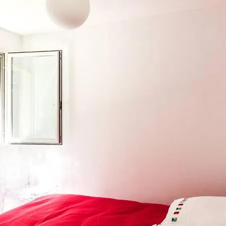 Lumineux Avec Terrasse Jardin Et Acces Piscine *
